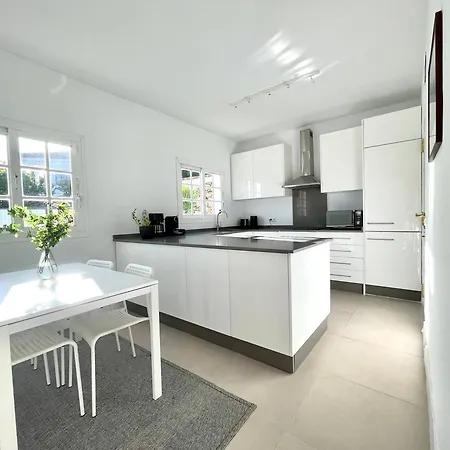 Villa 4 Bedroom In Location - Heating Pool *