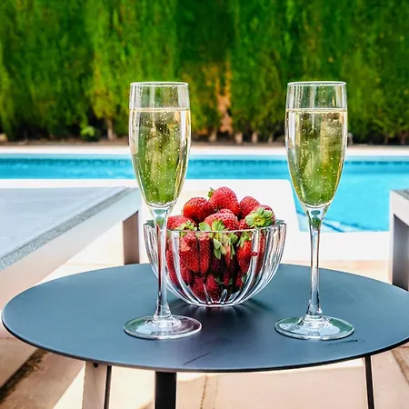 Vila 4 Bedroom In Location - Heated Pool