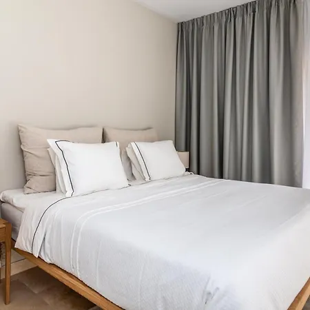 4 Bedroom In Location - Heating Pool