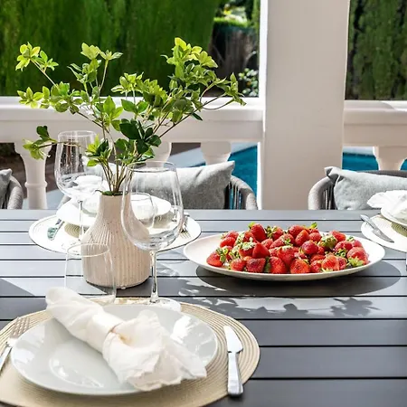 4 Bedroom In Location - Heating Pool * Marbella